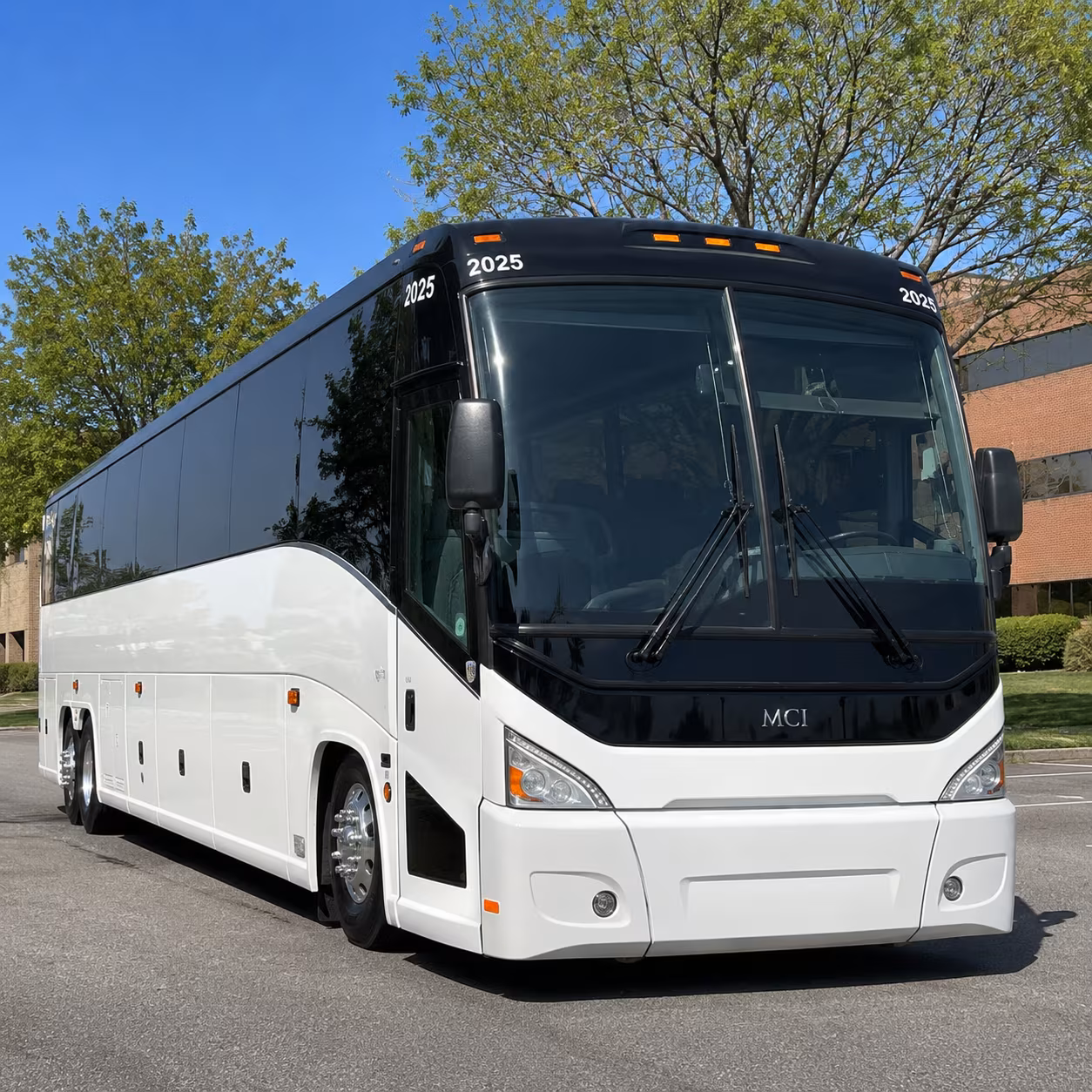 charter buses for trade show groups heading to the mountain america expo center
